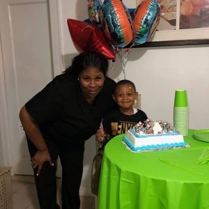 Meet your Posher, Danielle